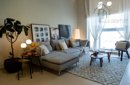 Apartment - 3 Bedrooms - 3 Bathrooms for sale in Souk Al Warsan - International City - Dubai