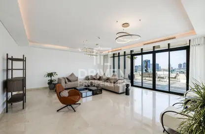 Apartment - 5 Bedrooms - 6 Bathrooms for sale in Vida Residence 2 - Vida Residence - The Hills - Dubai