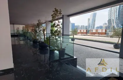 متجر - استوديو - 1 حمام للايجار في الكرامة - دبي