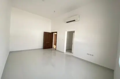 شقة - 2 غرف نوم - 3 حمامات للايجار في مدينة الرياض - أبوظبي