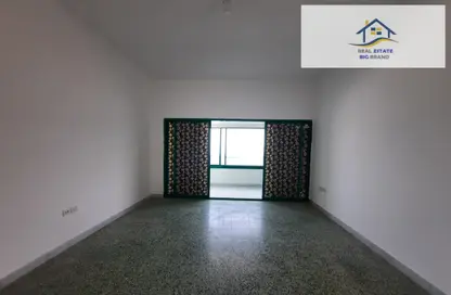 صورة لـ غرفة فارغة شقة - 2 غرف نوم - 2 حمامات للايجار في آل نهيان - أبوظبي ، صورة رقم 1