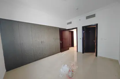 Empty Room image for: Apartment - 2 Bedrooms - 3 Bathrooms for rent in Khalifa City - Abu Dhabi, Image 1
