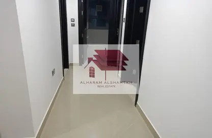 Office Space - Studio - 2 Bathrooms for rent in Khalifa Street - Central District - Al Ain