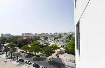 شقة - غرفة نوم - 2 حمامات للايجار في عزيزي برتون - الفرجان - دبي