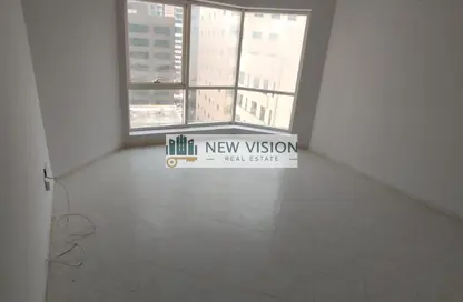 شقة - غرفة نوم - 1 حمام للايجار في المجاز 3 - المجاز - الشارقة شقة - غرفة نوم - 1 حمام للايجار في المجاز 3 - المجاز - الشارقة