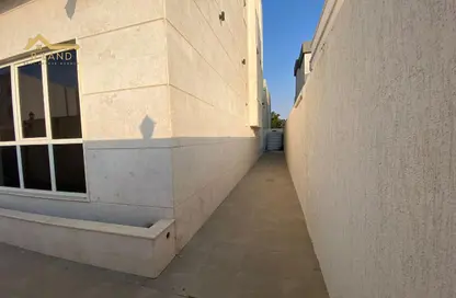 فيلا - 6 غرف نوم - 6 حمامات للايجار في الحليو 2 - الحليو - عجمان