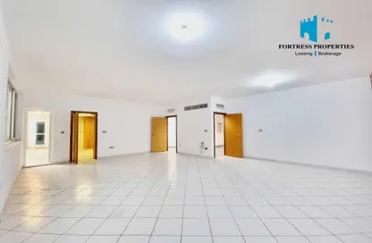 Apartment - 3 Bedrooms - 4 Bathrooms for rent in CI Tower - Cornich Al Khalidiya - Al Khalidiya - Abu Dhabi