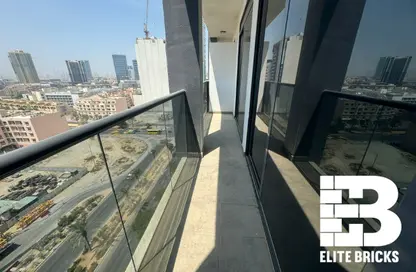 Apartment - 1 Bedroom - 2 Bathrooms for sale in Lucky 1 Residence - Jumeirah Village Circle - Dubai
