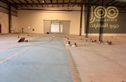 Warehouse - Studio - 7 Bathrooms for rent in Umm Al Thuoob - Umm Al Quwain