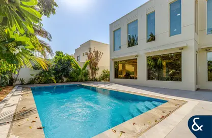 Villa - 5 Bedrooms - 6 Bathrooms for sale in Meadows 2 - Meadows - Dubai