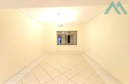 Apartment - 3 Bedrooms - 3 Bathrooms for rent in 21st Century Tower - Sheikh Zayed Road - Dubai