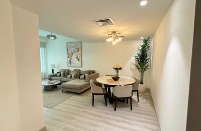 Apartment - 2 Bedrooms - 2 Bathrooms for rent in Al Manal Tower - Sheikh Zayed Road - Dubai