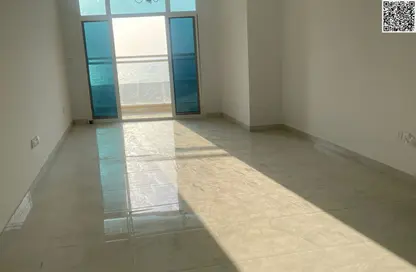 شقة - 2 غرف نوم - 2 حمامات للايجار في مساكن كورنيش عجمان - طريق كورنيش عجمان - عجمان