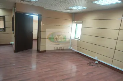 مكتب - استوديو - 1 حمام للايجار في منطقة النادي السياحي - أبوظبي
