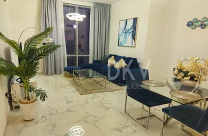 Living / Dining Room image for: Apartment - 1 Bedroom - 1 Bathroom for rent in Amna - Al Habtoor City - Business Bay - Dubai, Image 1