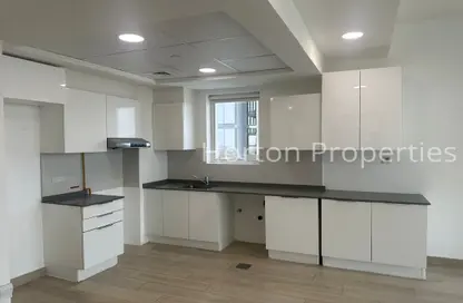 Apartment - 1 Bedroom - 1 Bathroom for rent in Bloom Towers B - Bloom Towers - Jumeirah Village Circle - Dubai
