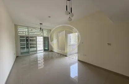 شقة - 2 غرف نوم - 2 حمامات للبيع في برج يونى استايت الرياضية - مدينة دبي الرياضية - دبي