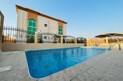 Villa - 5 Bedrooms - 6 Bathrooms for rent in Al Qusaidat - Ras Al Khaimah
