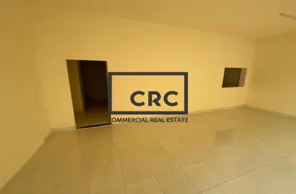 متجر - استوديو - 1 حمام للايجار في منطقة الرولة - الشارقة