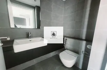 Apartment - 2 Bedrooms - 2 Bathrooms for rent in Tiraz 3 - Aljada - Sharjah