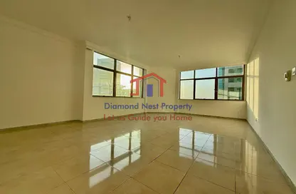 Apartment - 3 Bedrooms - 4 Bathrooms for rent in Al Salam Tower - Tourist Club Area - Abu Dhabi
