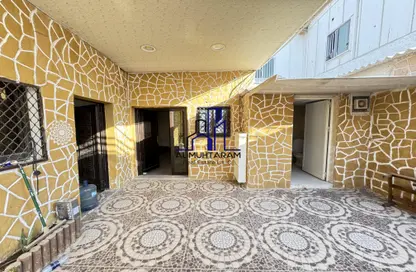 Villa - 3 Bedrooms - 4 Bathrooms for rent in Al Sabkha - Al Riqqa - Sharjah