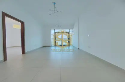شقة - 2 غرف نوم - 2 حمامات للايجار في ميدان النصر - عود ميثاء - بر دبي - دبي