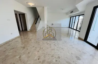 مجمع سكني - 4 غرف نوم - 5 حمامات للايجار في المشرف - أبوظبي