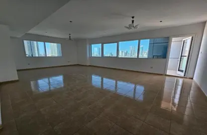 Apartment - 3 Bedrooms - 5 Bathrooms for rent in Al Mamzar - Al Mamzar - Sharjah - Sharjah