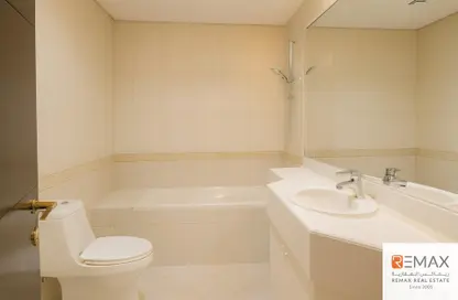 شقة - 3 غرف نوم - 3 حمامات للايجار في برج الإمارات - شارع حمدان - أبوظبي