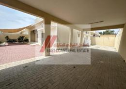 Villa - 2 bedrooms - 3 bathrooms for rent in Al Faseel - Fujairah