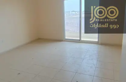 شقة - 2 غرف نوم - 2 حمامات للايجار في المدار 2 - المدار - أم القيوين
