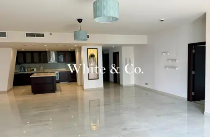 شقة - غرفة نوم - 2 حمامات للايجار في أبراج يو بورا - الخليج التجاري - دبي