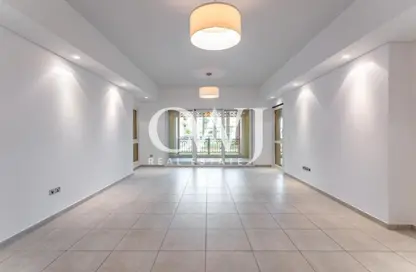 Apartment - 2 Bedrooms - 3 Bathrooms for sale in Marina Residences 3 - Marina Residences - Palm Jumeirah - Dubai