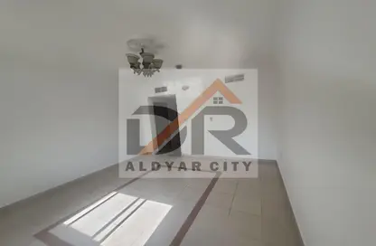 شقة - 2 غرف نوم - 3 حمامات للايجار في مساكن كورنيش عجمان - طريق كورنيش عجمان - عجمان