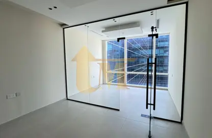 Office Space - Studio - 1 Bathroom for rent in Tamani Art Tower - Business Bay - Dubai