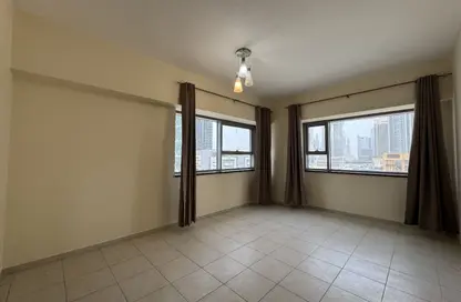 شقة - 1 حمام للايجار في إيست هايتس 4 - الخليج التجاري - دبي