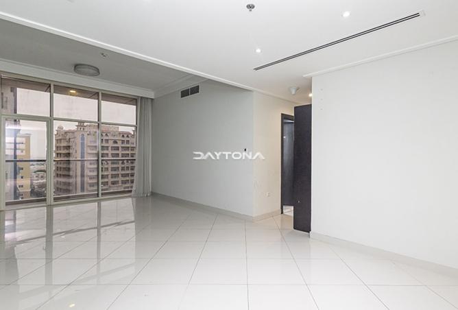 SPACIOUS 2 BHK | WELL MAINTAINED | LOWER FLOOR