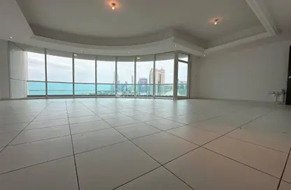 شقة - 3 غرف نوم - 5 حمامات للايجار في شارع الكورنيش - أبوظبي