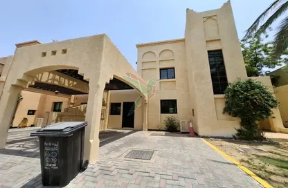 فيلا - 3 غرف نوم - 4 حمامات للايجار في السروج - العين