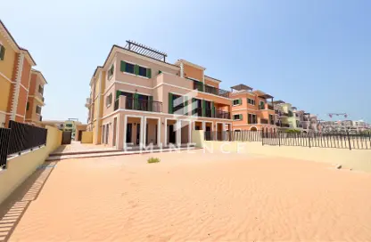 Villa - 4 Bedrooms - 4 Bathrooms for sale in Sur La Mer - La Mer - Jumeirah - Dubai