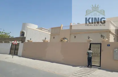 فيلا - 4 غرف نوم - 5 حمامات للايجار في فلل الروضة 2 - 2  الروضة - الروضة - عجمان
