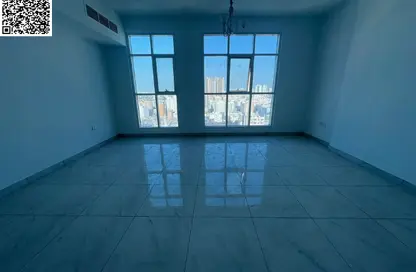 شقة - 2 غرف نوم - 2 حمامات للايجار في مساكن كورنيش عجمان - طريق كورنيش عجمان - عجمان