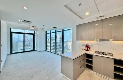 شقة - غرفة نوم - 1 حمام للايجار في فرهاد عزيزي ريزيدنس - الجداف - دبي