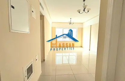 Apartment - 1 Bedroom - 2 Bathrooms for rent in Al Khan 9 building - Al Khan - Sharjah