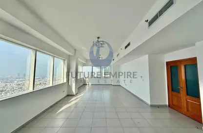 شقة - 3 غرف نوم - 5 حمامات للايجار في بلو تاور - شارع الشيخ زايد - دبي