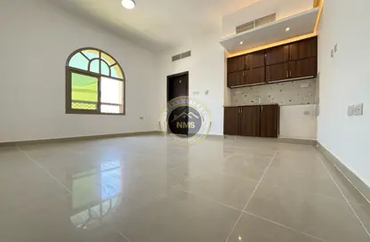 شقة - 1 حمام للايجار في فلل المشرف - المشرف - أبوظبي