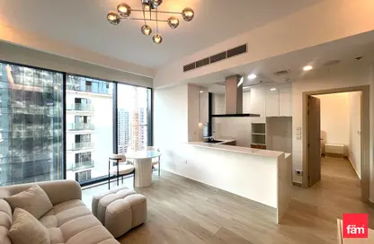 شقة - غرفة نوم - 2 حمامات للبيع في ذا ايست كريست - ديستريكت 17 - قرية جميرا الدائرية - دبي شقة - غرفة نوم - 2 حمامات للبيع في ذا ايست كريست - ديستريكت 17 - قرية جميرا الدائرية - دبي