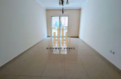 Apartment - 1 Bedroom - 2 Bathrooms for rent in Muwaileh 3 Building - Muwaileh - Sharjah