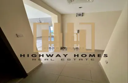 Apartment - 2 Bedrooms - 3 Bathrooms for rent in Queen Tower - Al Qasba - Sharjah